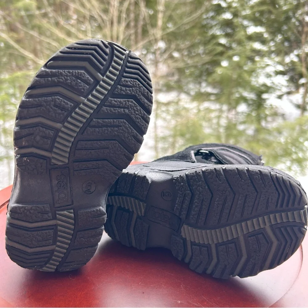 Totes Black Winter Snow Boots | Little Kid Size 6 | Toddler Waterproof Zip Up